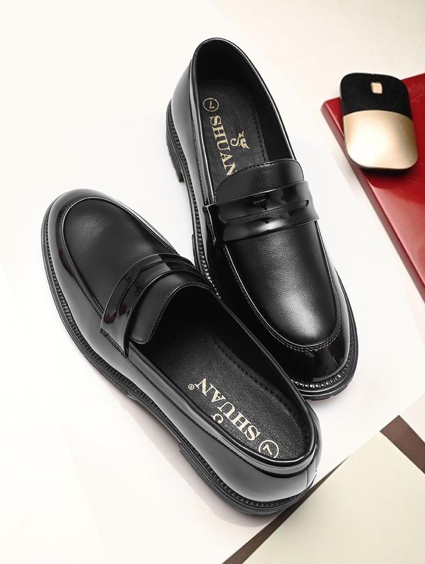 men black solid slip on - 21544908 - Zoom Image - 0