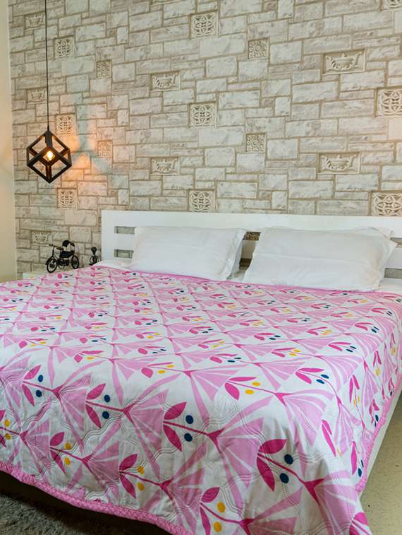 veahome cotton floral double size comforter ( 230 x 230 cm ) - pink ( coordinated )