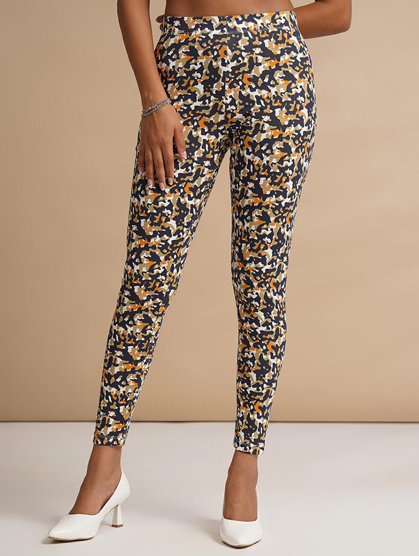 women camouflaged  ankle length leggings