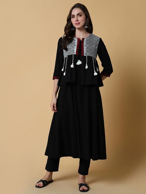 women solid a-line kurta with short printed jacket - 21550261 -  Standard Image - 0