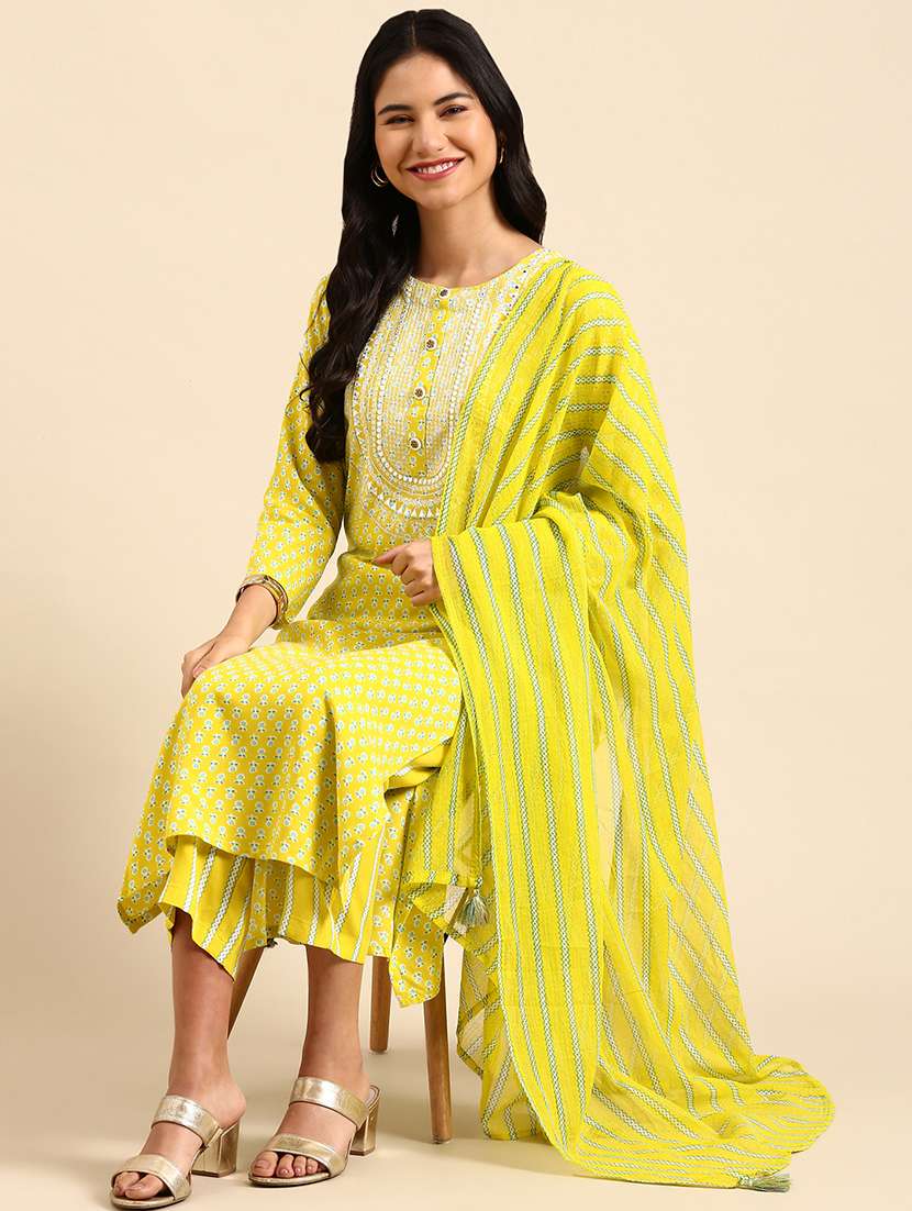 women floral round neck kurta pant set with dupatta - 21550357 -  Standard Image - 2
