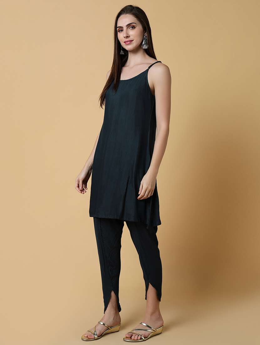 women green floral printed dhoti kurta set with slip inner  - 21550408 -  Standard Image - 2