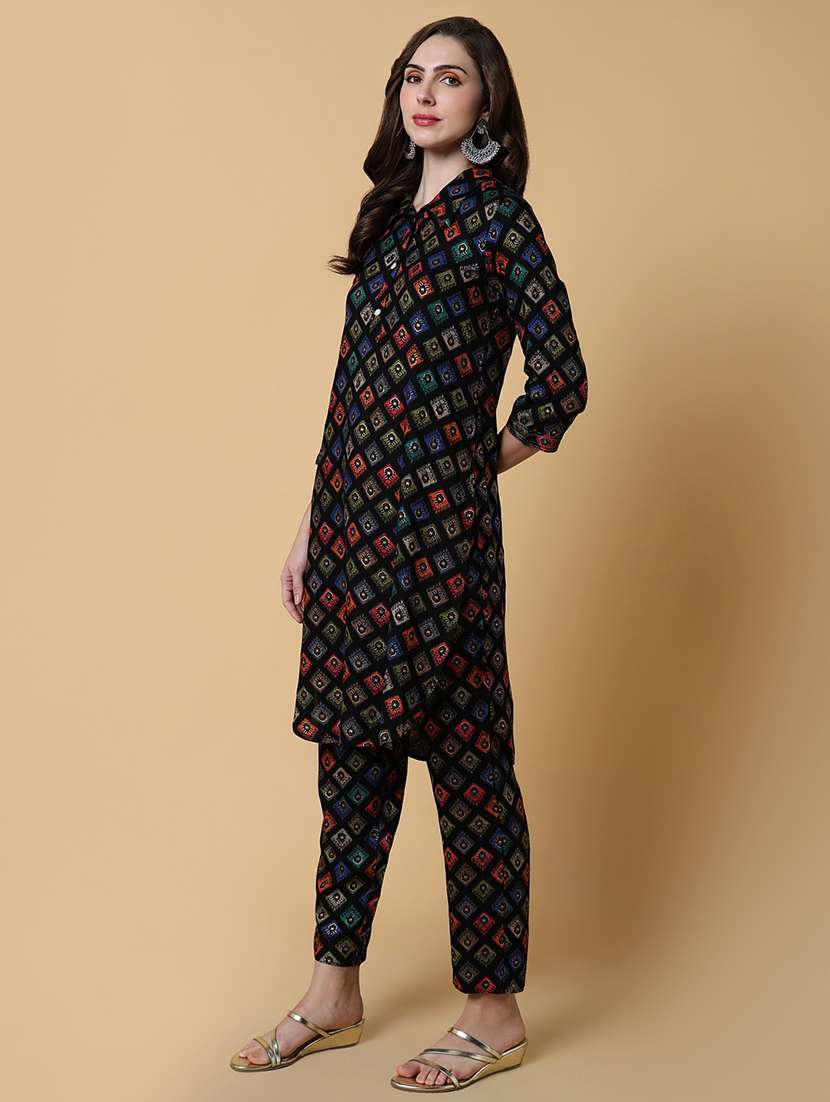 women black geometric printed kurta pant set - 21550420 -  Standard Image - 2