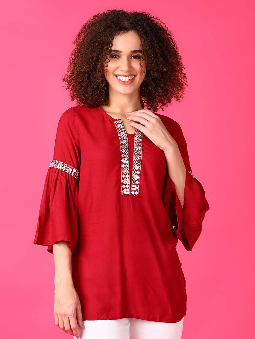 women maroon solid sleeve straight kurti