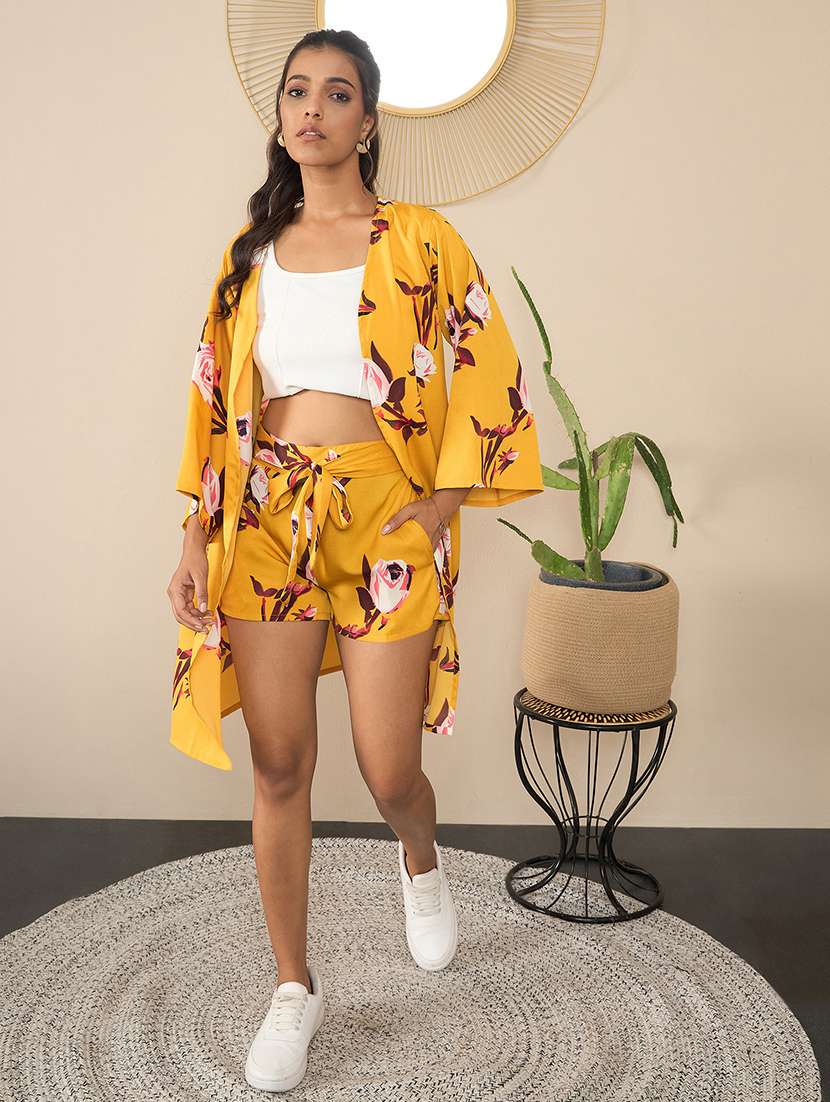 women floral printed shrug and shorts co-ord set