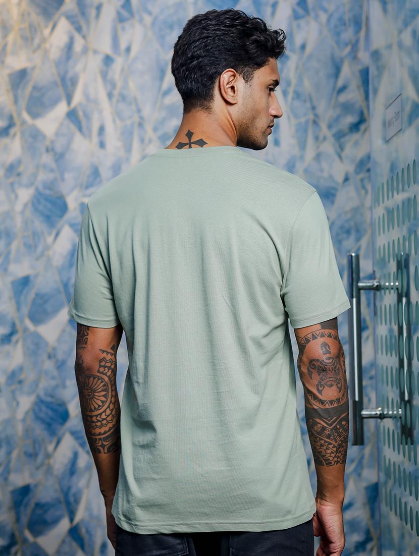 men front print short sleeve t-shirt - 21552865 - Standard Image - 2