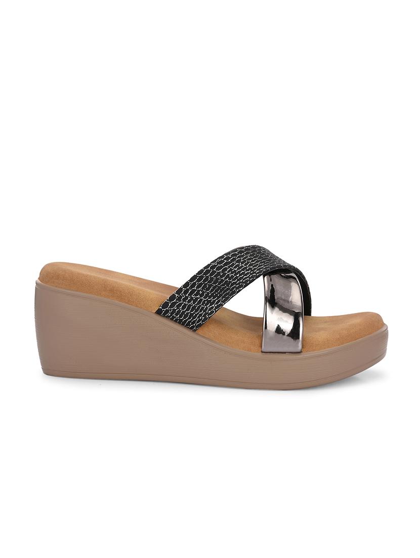 women solid slip on wedges - 21553035 - Standard Image - 2