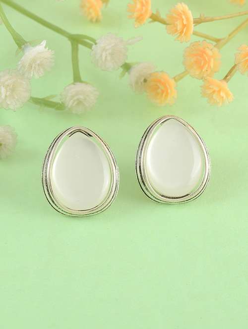 silver brass studs earring - 21553783 -  Standard Image - 0