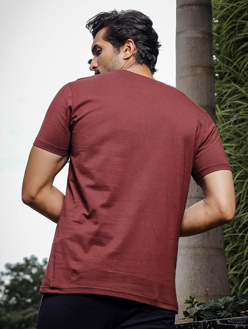 men chest print round neck t-shirt - 21553855 - Standard Image - 2
