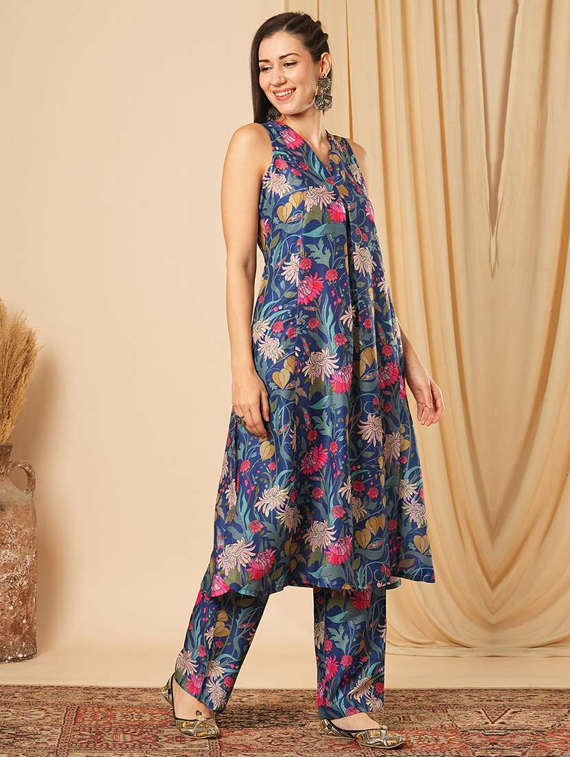 globus women blue v-neck floral print inverted pleat panelled a-line kurta with straight pants fusion set