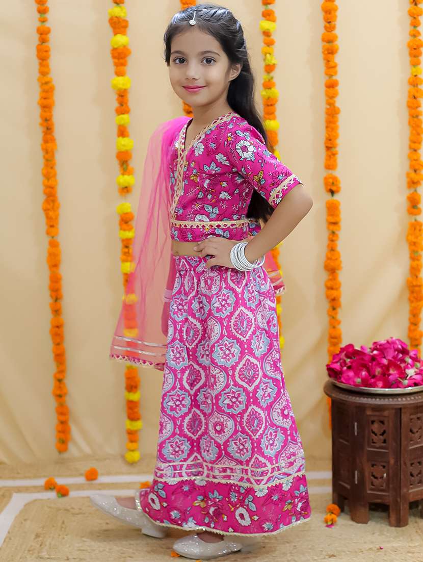 girls printed short sleeves lehenga choli set - 21555830 - Standard Image - 2