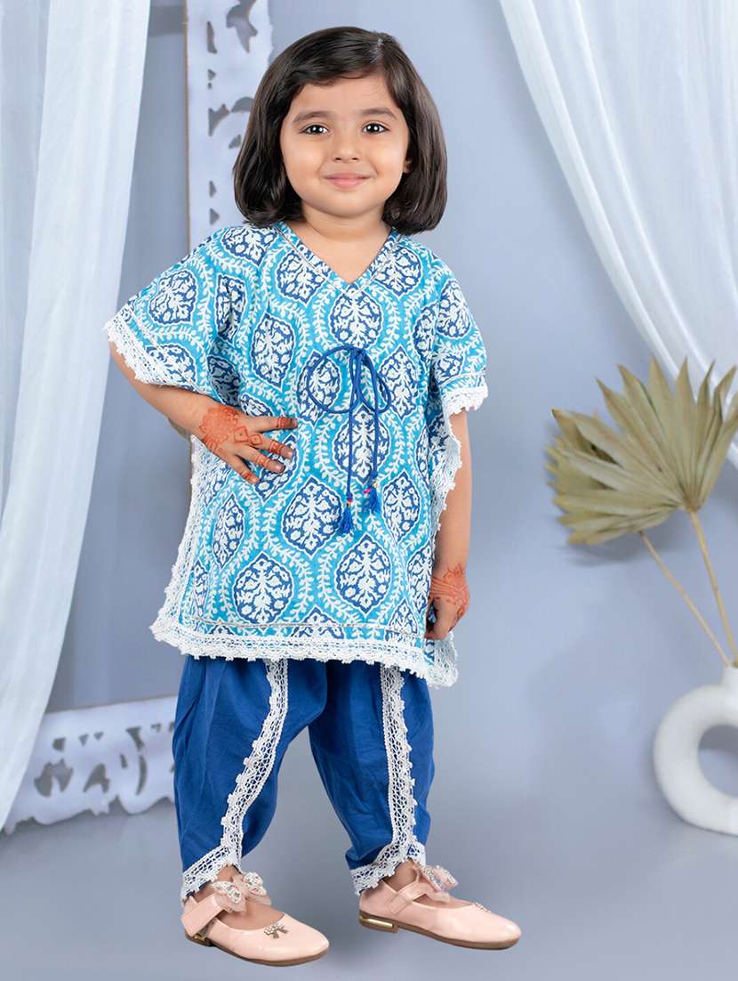 girls printed v neck kurta salwar set - 21555851 -  Standard Image - 2