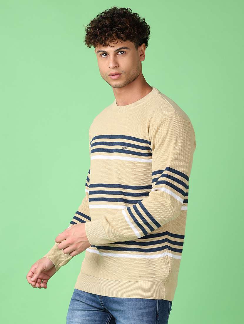 men long sleeves striped pullover - 21556196 -  Standard Image - 2
