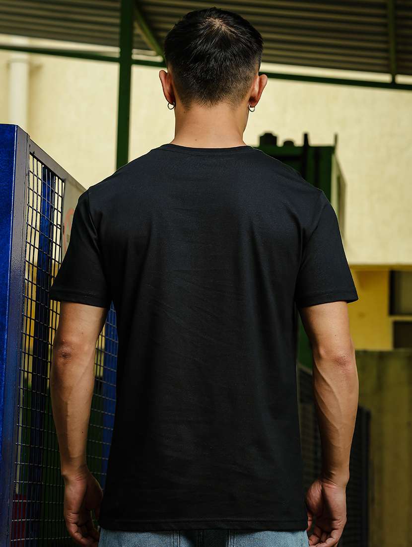 men chest print round neck t-shirt - 21556424 -  Standard Image - 2