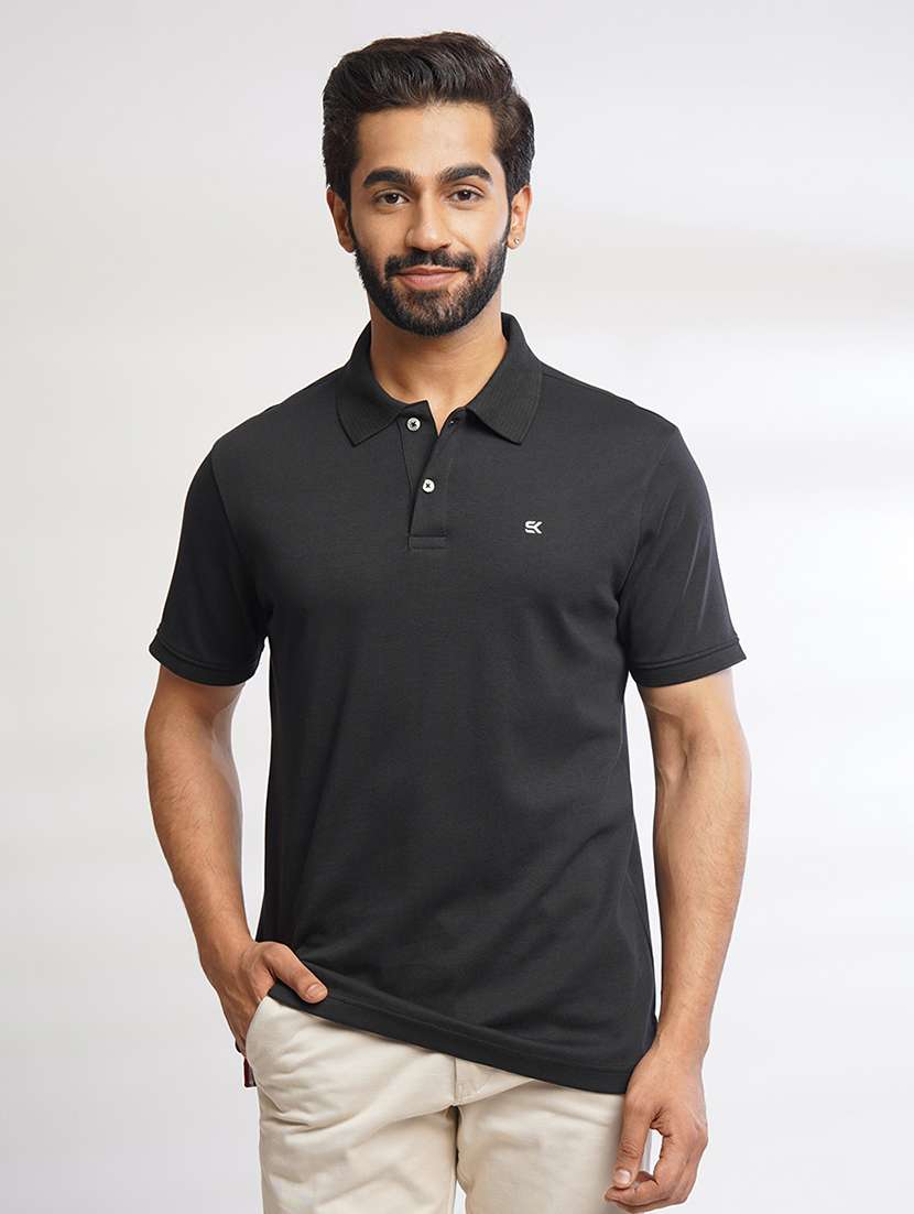 men solid polo neck t-shirt
