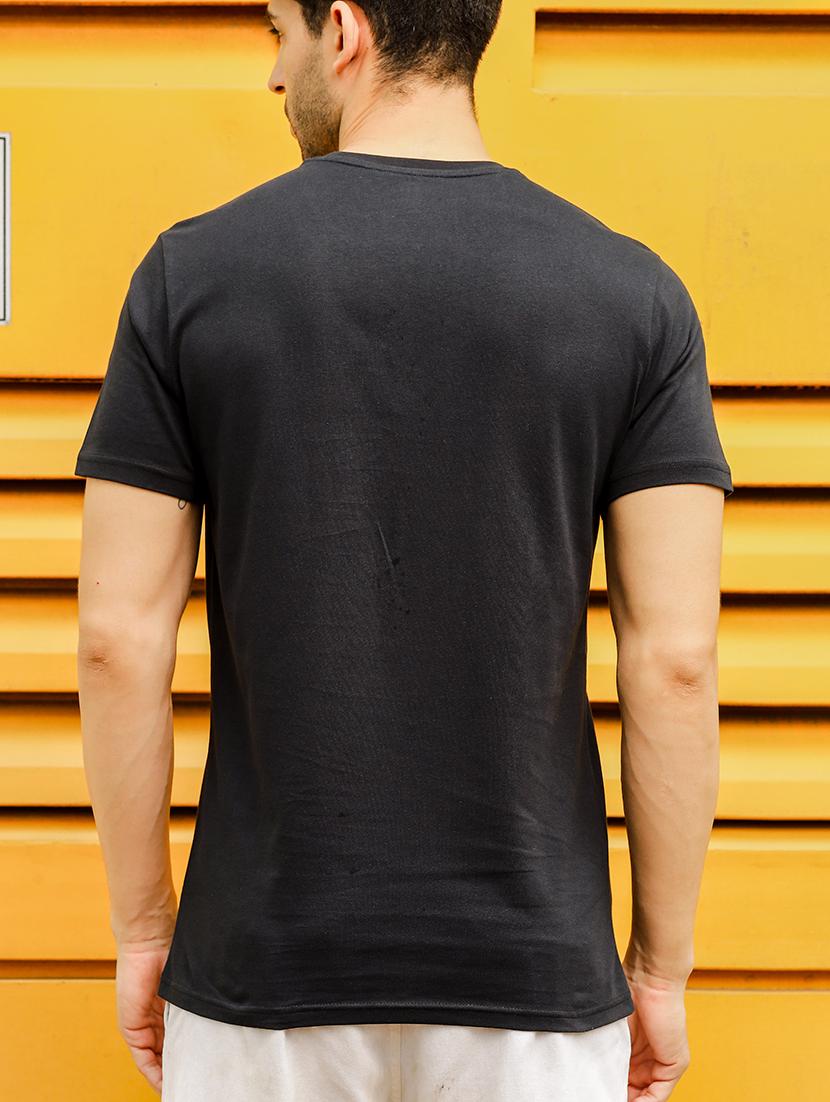 men chest print round neck t-shirt - 21557434 - Standard Image - 2