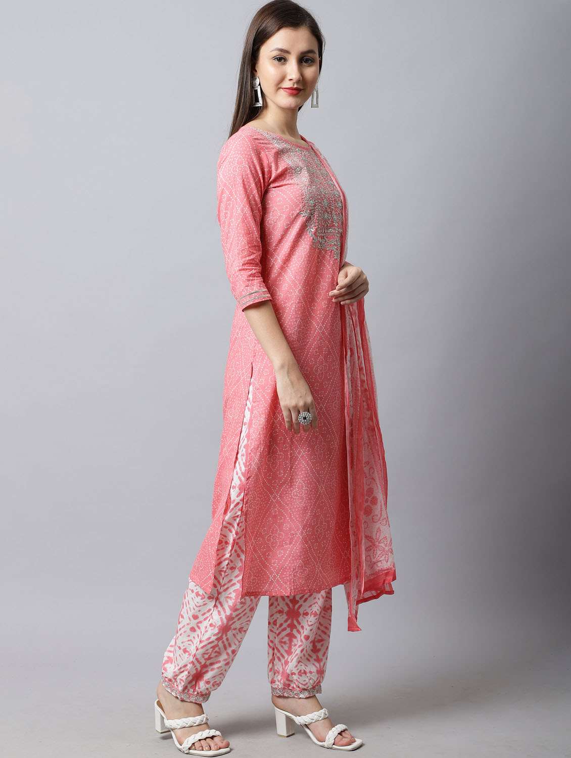 women bandhani printed kurta salwar set with dupatta - 21558277 -  Standard Image - 2