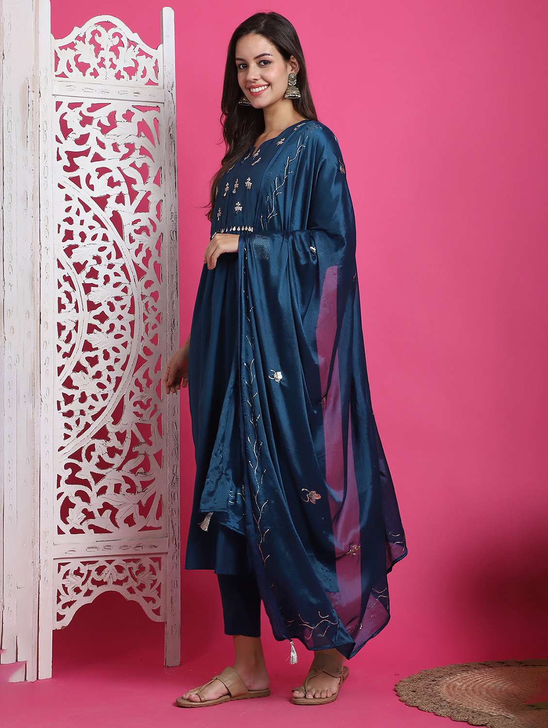 women embroidered kurta pant set with dupatta - 21558472 -  Standard Image - 2