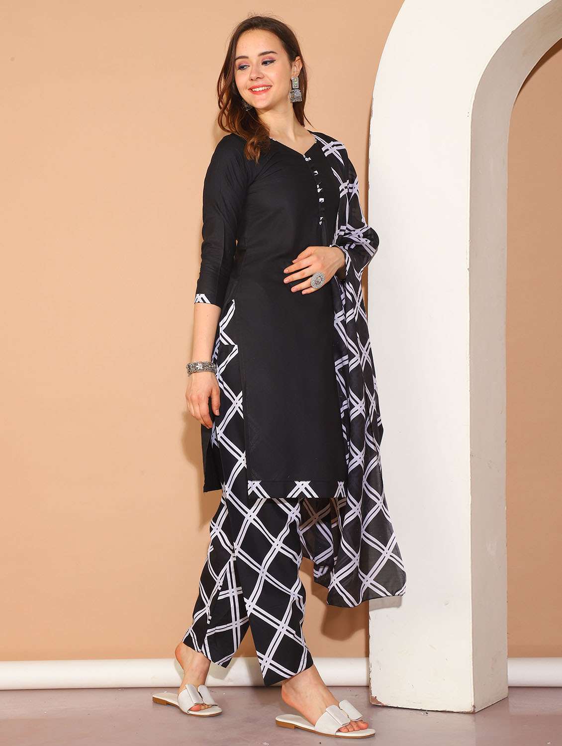 women solid kurta salwar set with dupatta - 21558514 -  Standard Image - 2