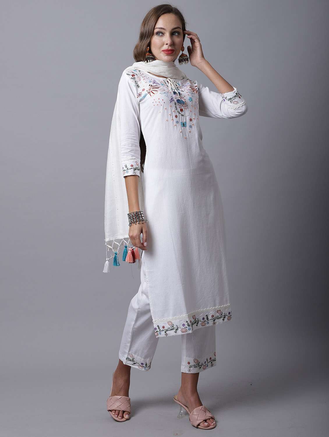 women embroidered kurta pant set with dupatta - 21558546 -  Standard Image - 2