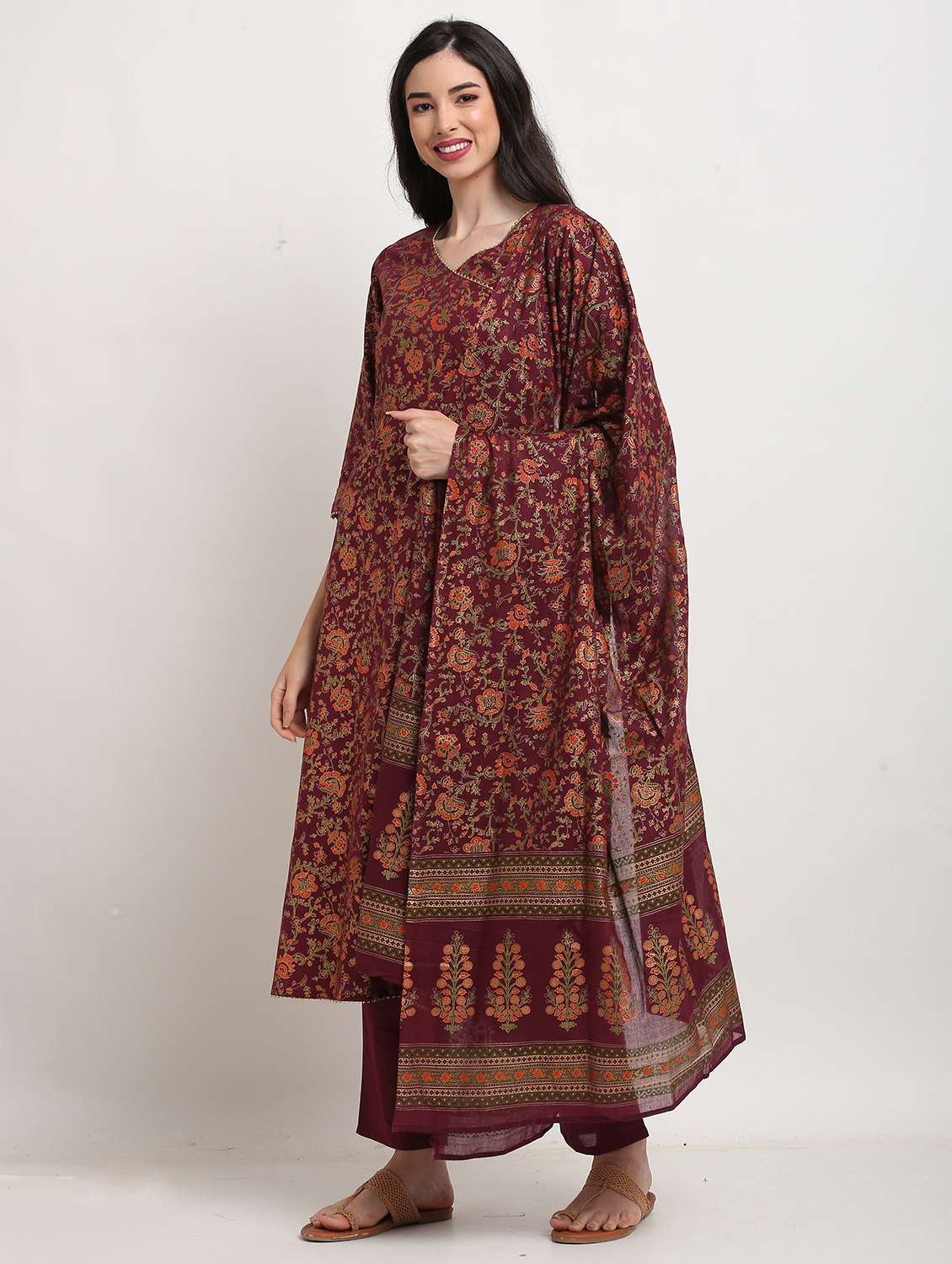 women foil print kurta pant set with dupatta - 21558558 -  Standard Image - 2