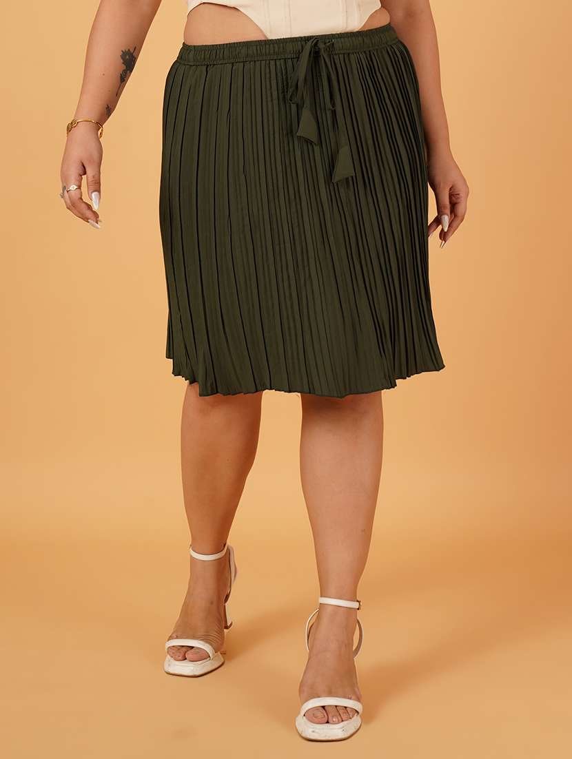women solid pleated skirt