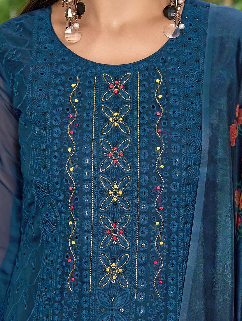 women three quarter sleeve kurta pant with dupatta set - 21559223 -  Standard Image - 7