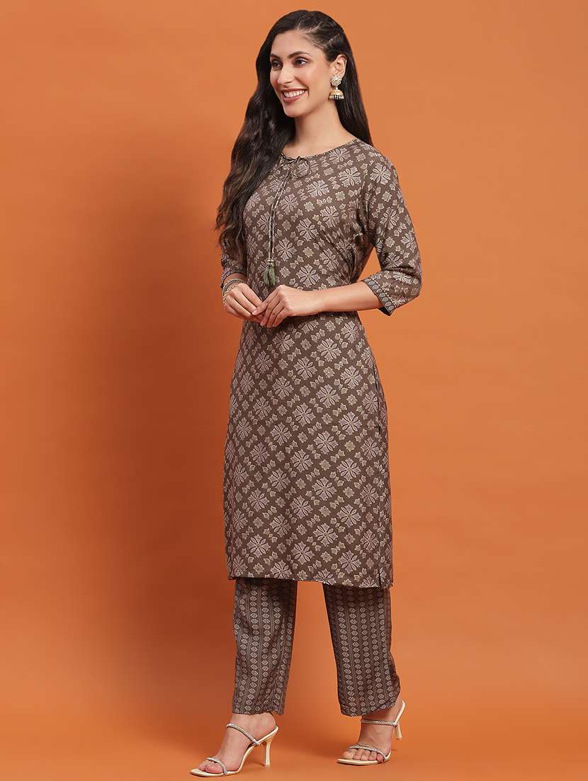 women brown printed tie-up neck kurta pant set - 21559465 -  Standard Image - 2
