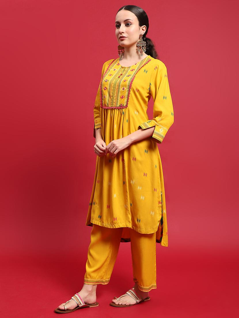 women printed three quarter sleeves kurta pant set - 21559471 - Standard Image - 2