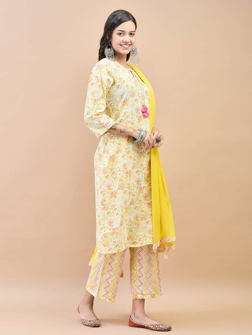 women three quarter sleeve kurta pant with dupatta set - 21559634 -  Standard Image - 2
