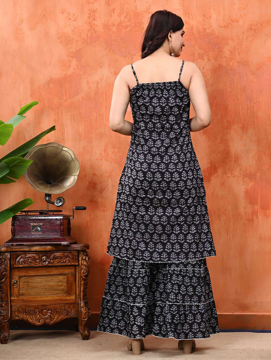 women black printed kurta sharara set - 21559747 -  Standard Image - 2