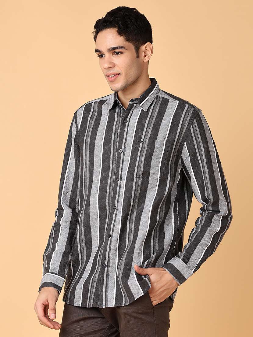men long sleeves striped casual shirt - 21560604 -  Standard Image - 2