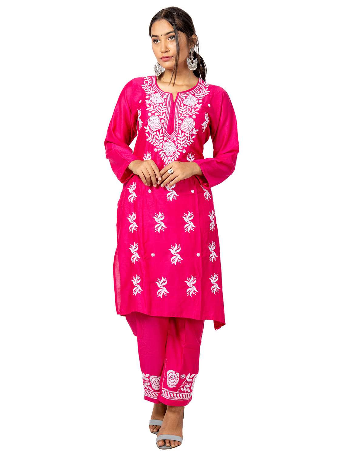 women chikankari work kurta pant set 