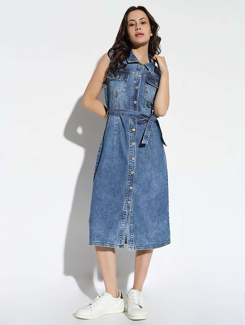 Women Solid Collared Shirt Dress With Belt