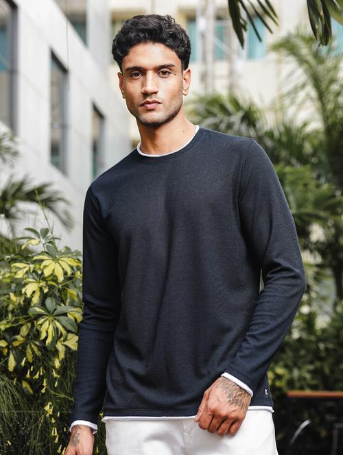 men round neck plain long sleeve t-shirt - 21563298 - Standard Image - 0