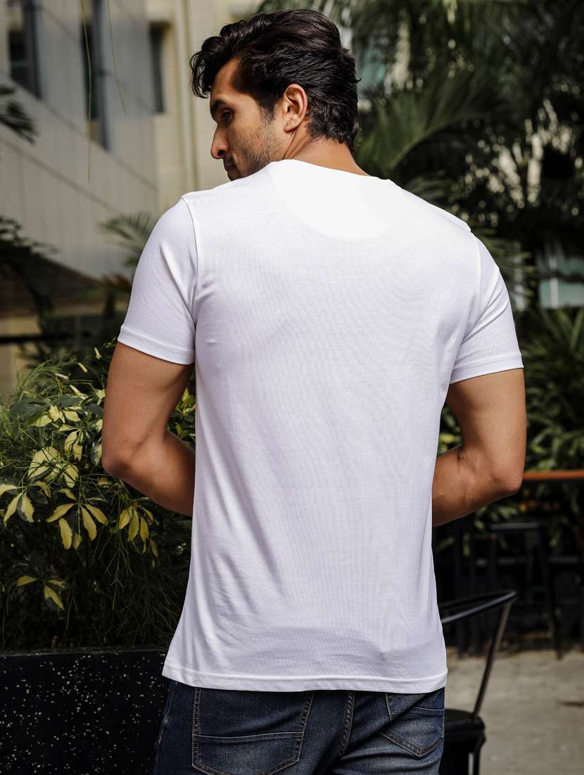 men round neck chest print t-shirt - 21563301 -  Standard Image - 2