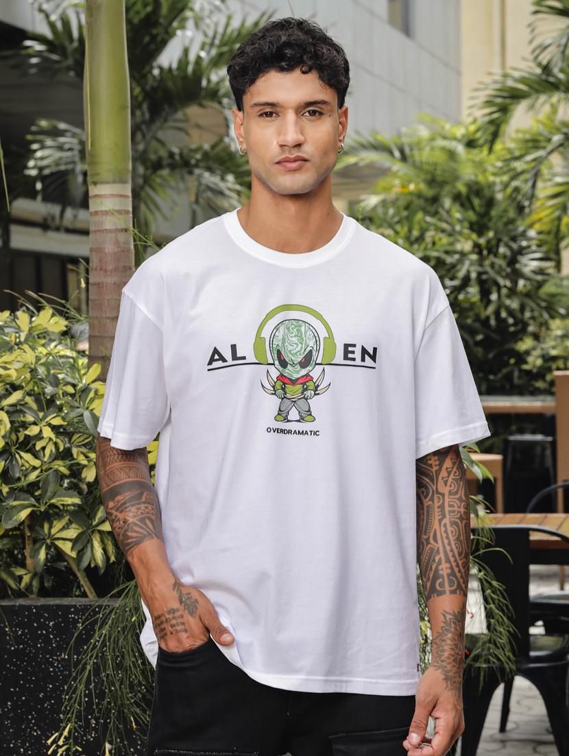 men round neck chest print oversized t-shirt - 21563313 -  Zoom Image - 0