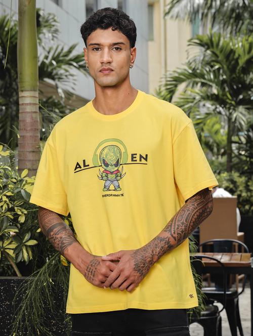 men round neck chest print oversized t-shirt - 21563314 - Standard Image - 0