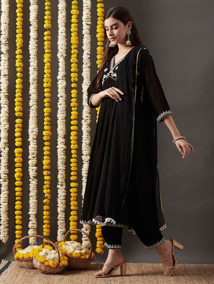 women embroidered three quarter sleeves suit set - 21563795 -  Standard Image - 2