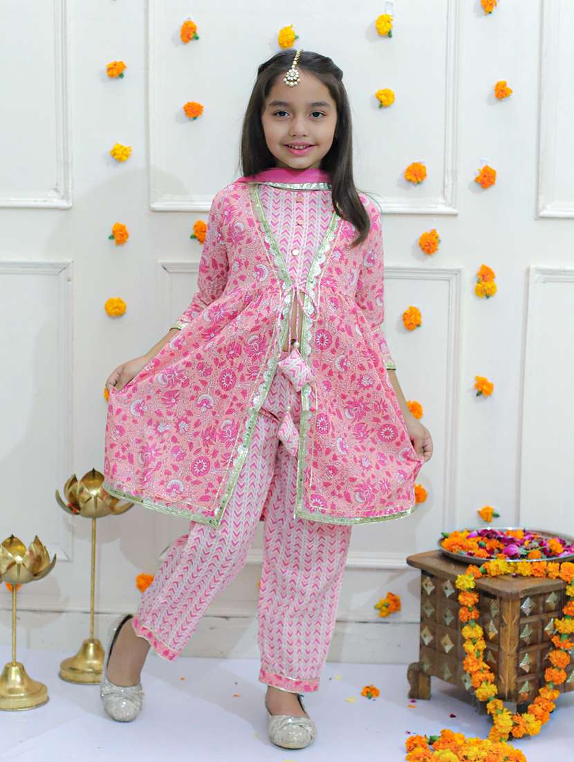 girls pink floral printed round neck fusion set