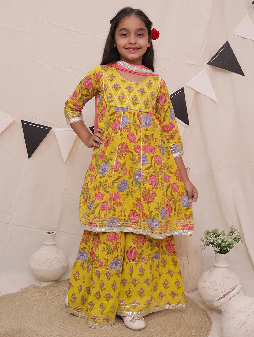 girls floral printed kurta sharara set with dupatta - 21563905 - Zoom Image - 0