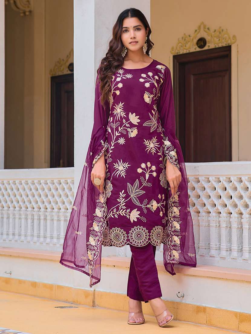 women three quarter sleeve kurta pant with dupatta set