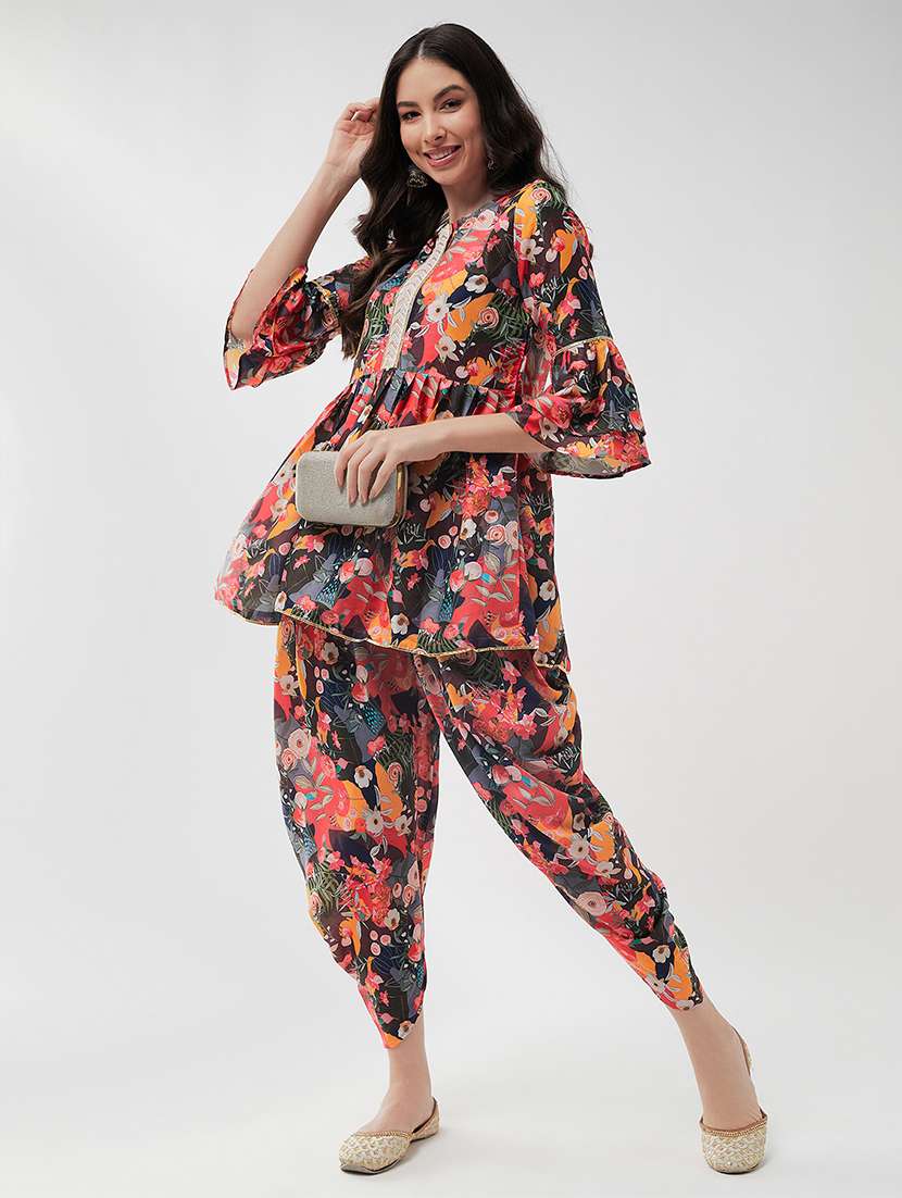 women floral round neck dhoti kurta set