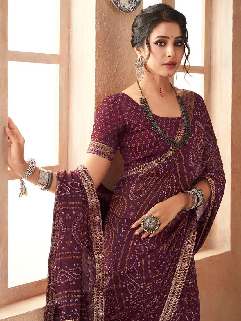 women lace bordered bandhani saree  - 21567387 -  Standard Image - 2