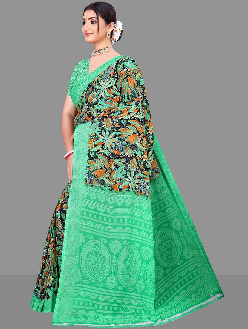 women leaf printed contrast pallu saree - 21567547 - Standard Image - 2
