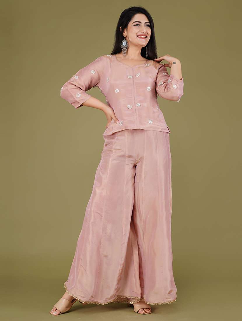 wome peach embroidered fusion set - 21568142 -  Standard Image - 2