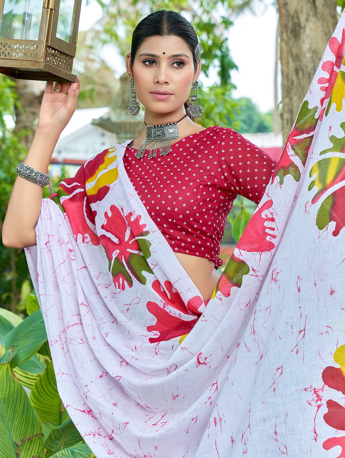 women bagru printed pure cotton saree with blouse - 21569077 - Standard Image - 2