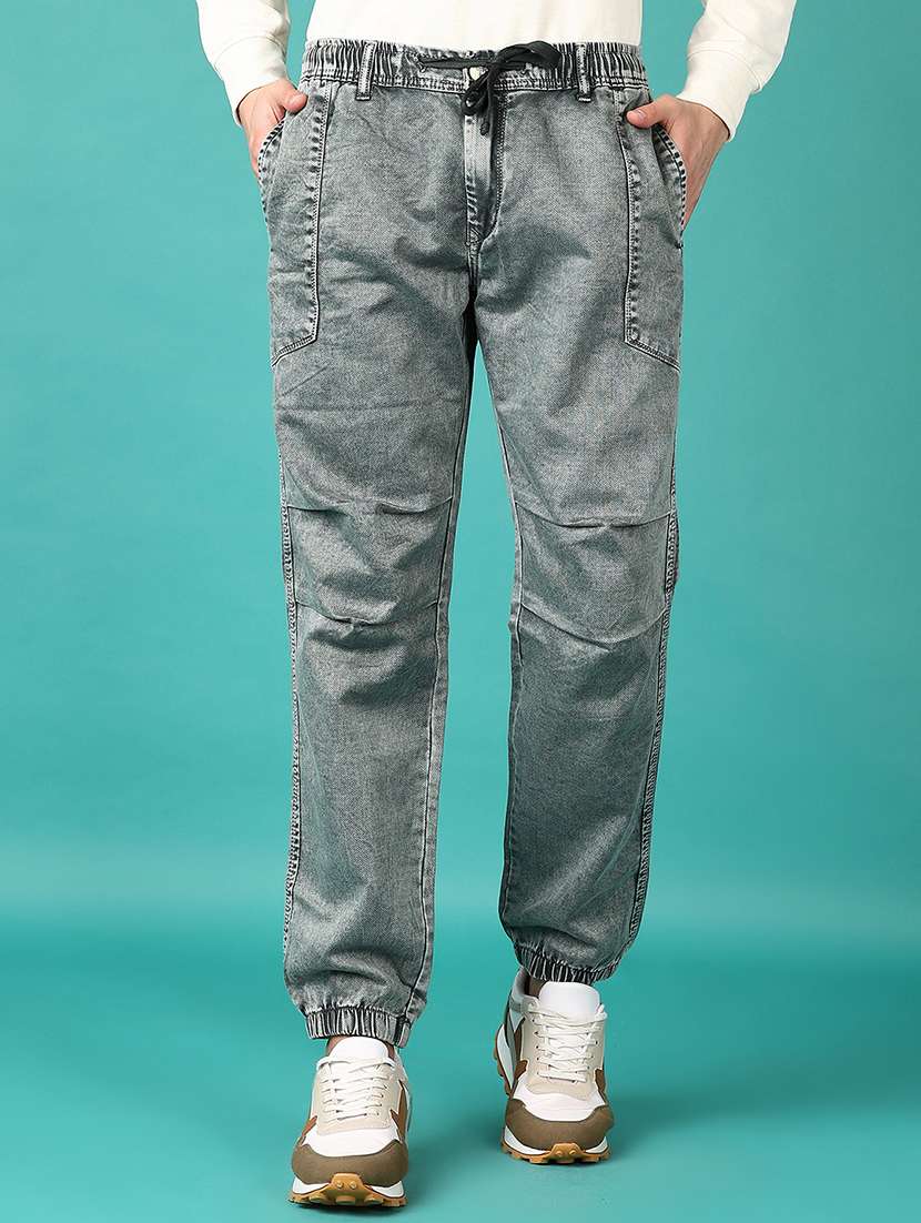 men olive solid mid rise regular fit jogger