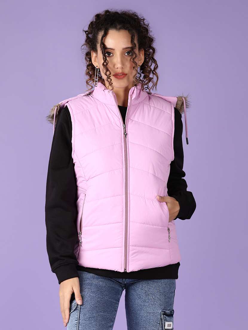 women solid sleeveless quilted jacket