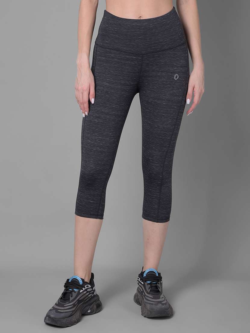 women solid high rise sports capri